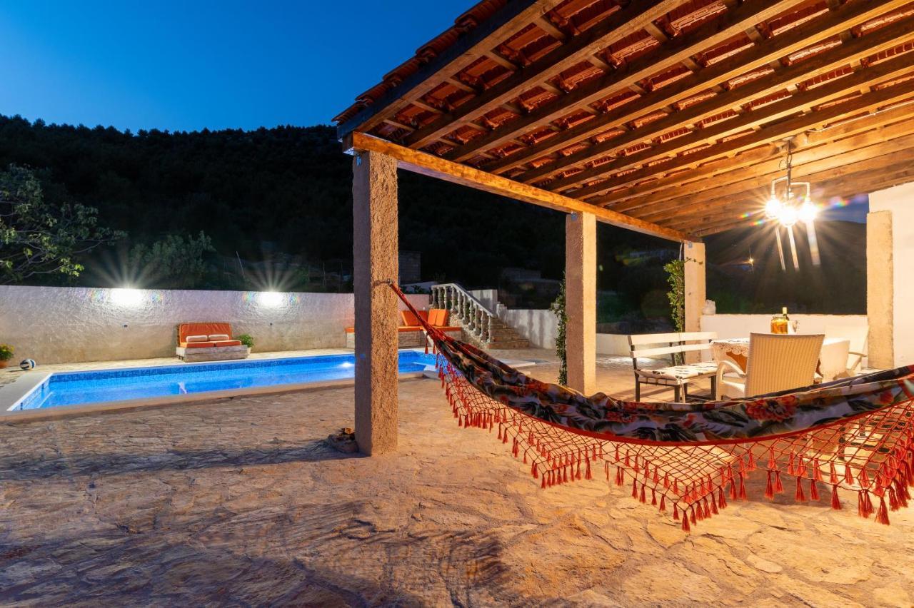 Eden Mediterranean House Vrsine Exterior photo