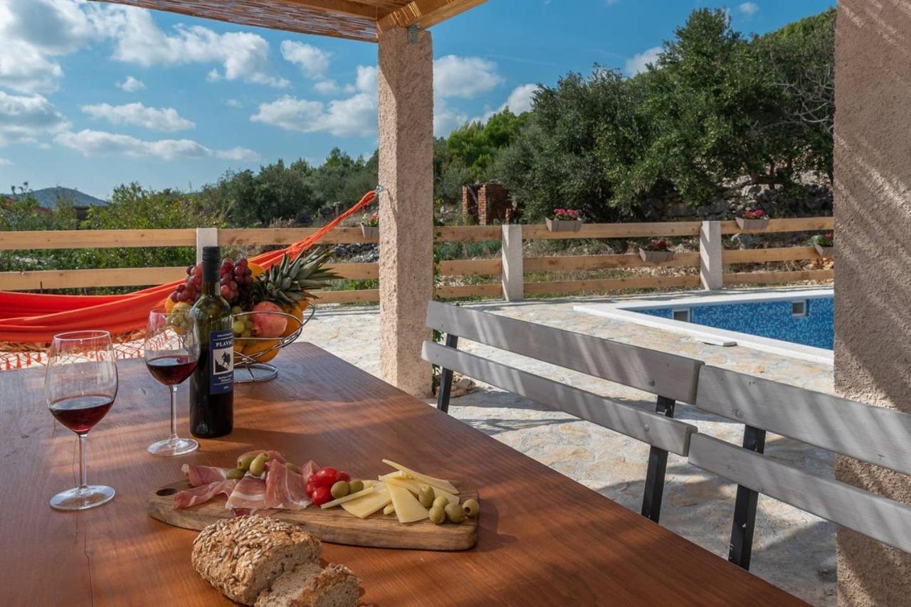 Eden Mediterranean House Vrsine Exterior photo